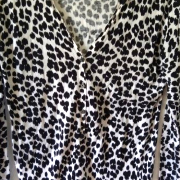 Cheetah Print Button Down Longsleeve Cardigan - Picture 3 of 7